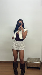 Falda pantalón encaje beige