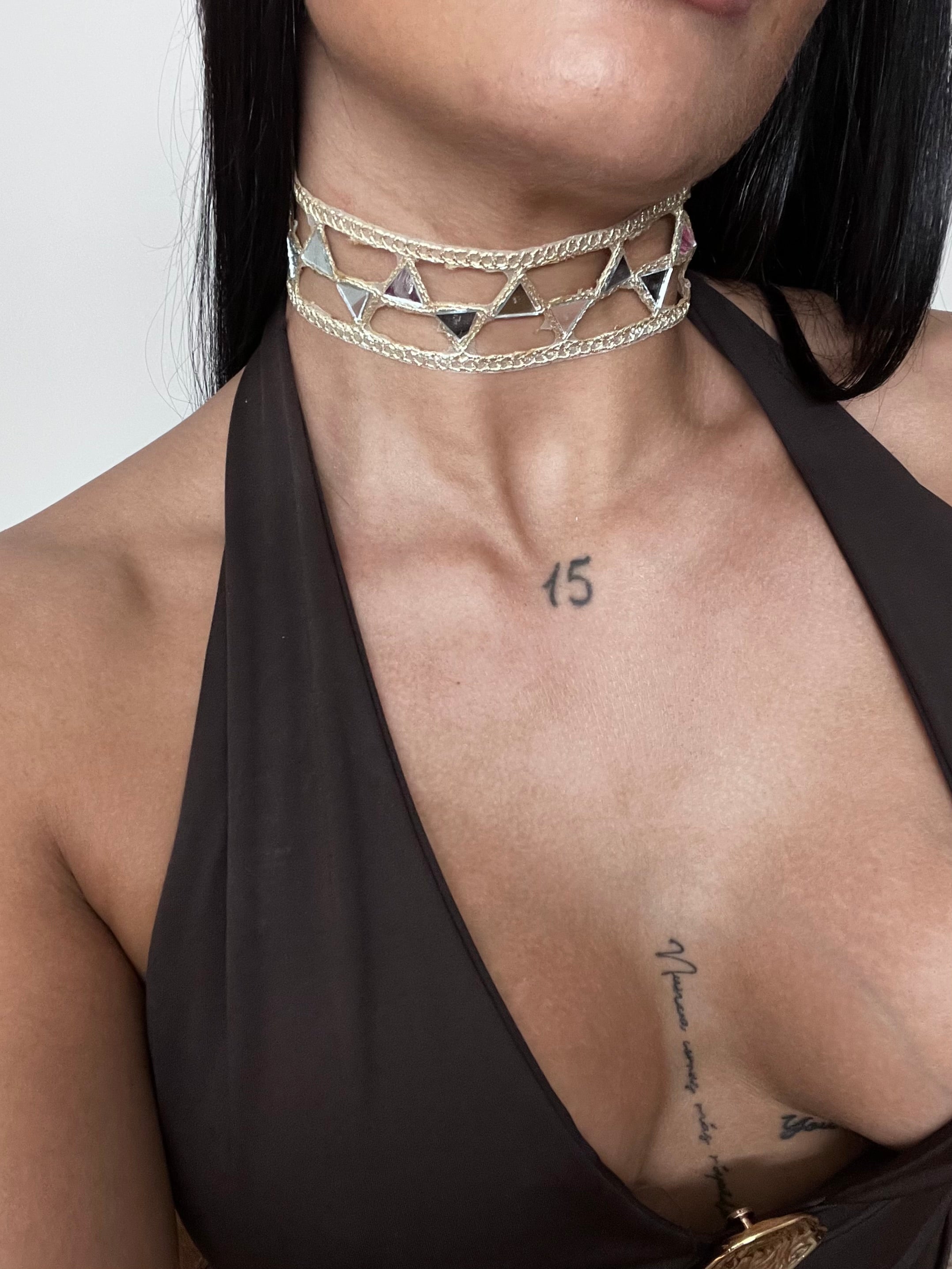 Choker triángulo
