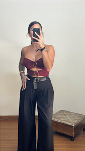 Body doble hebilla vino