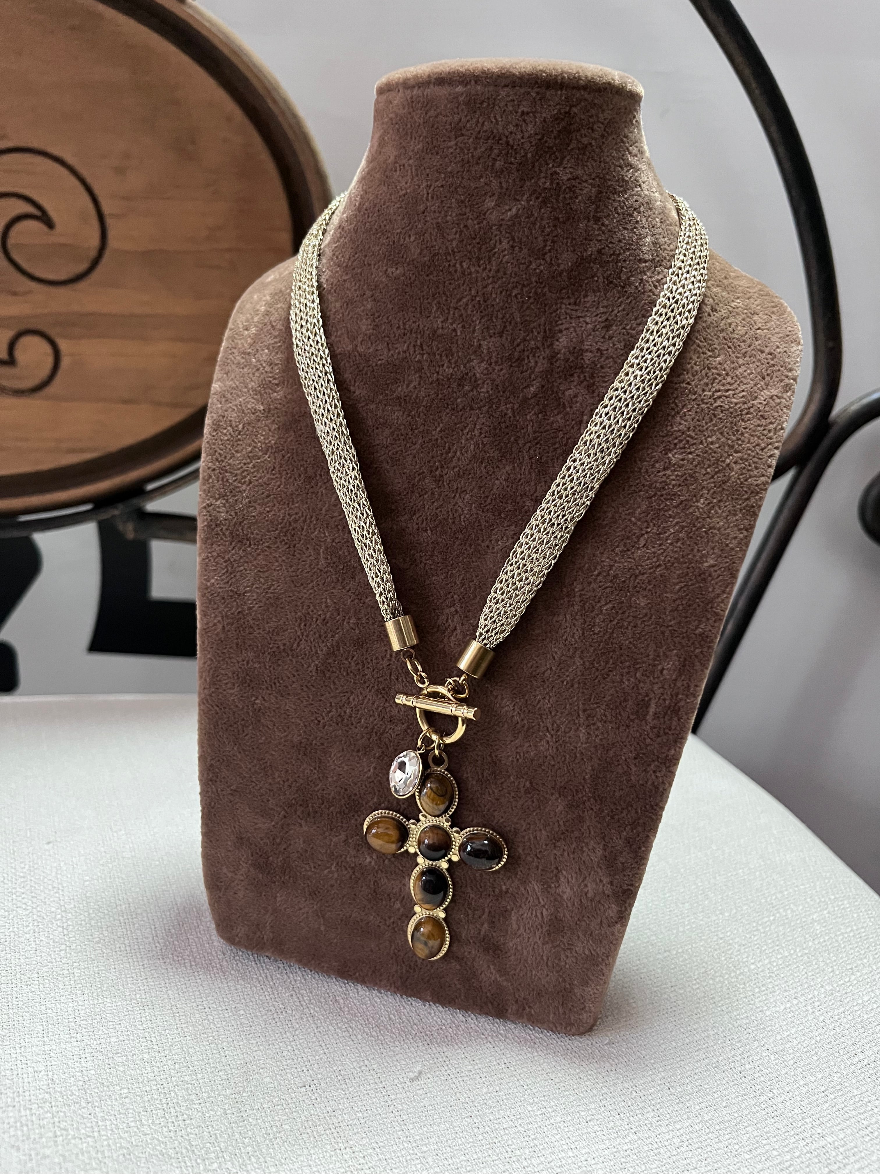 Collar cruz carey