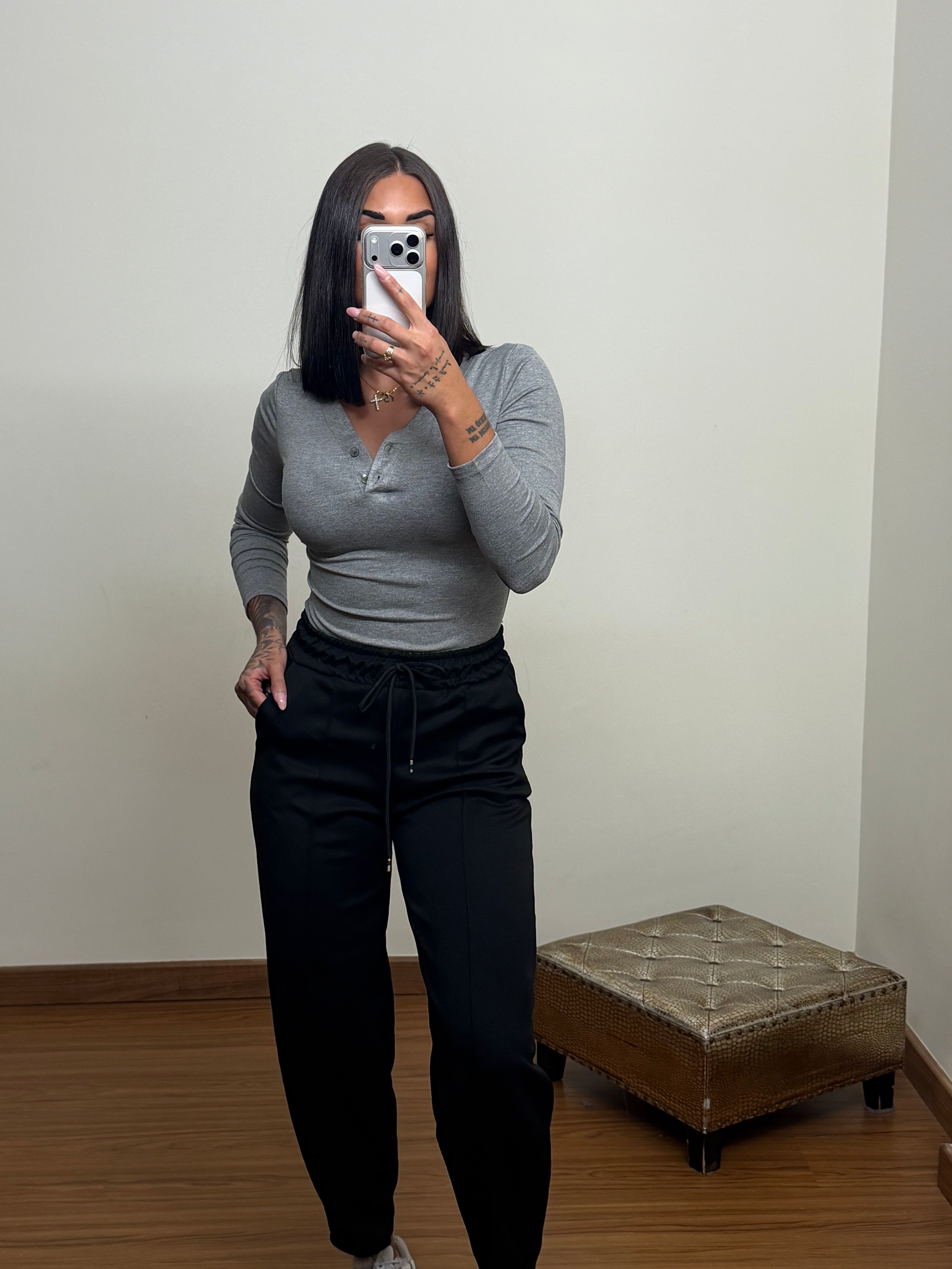 Camiseta botones basic gris