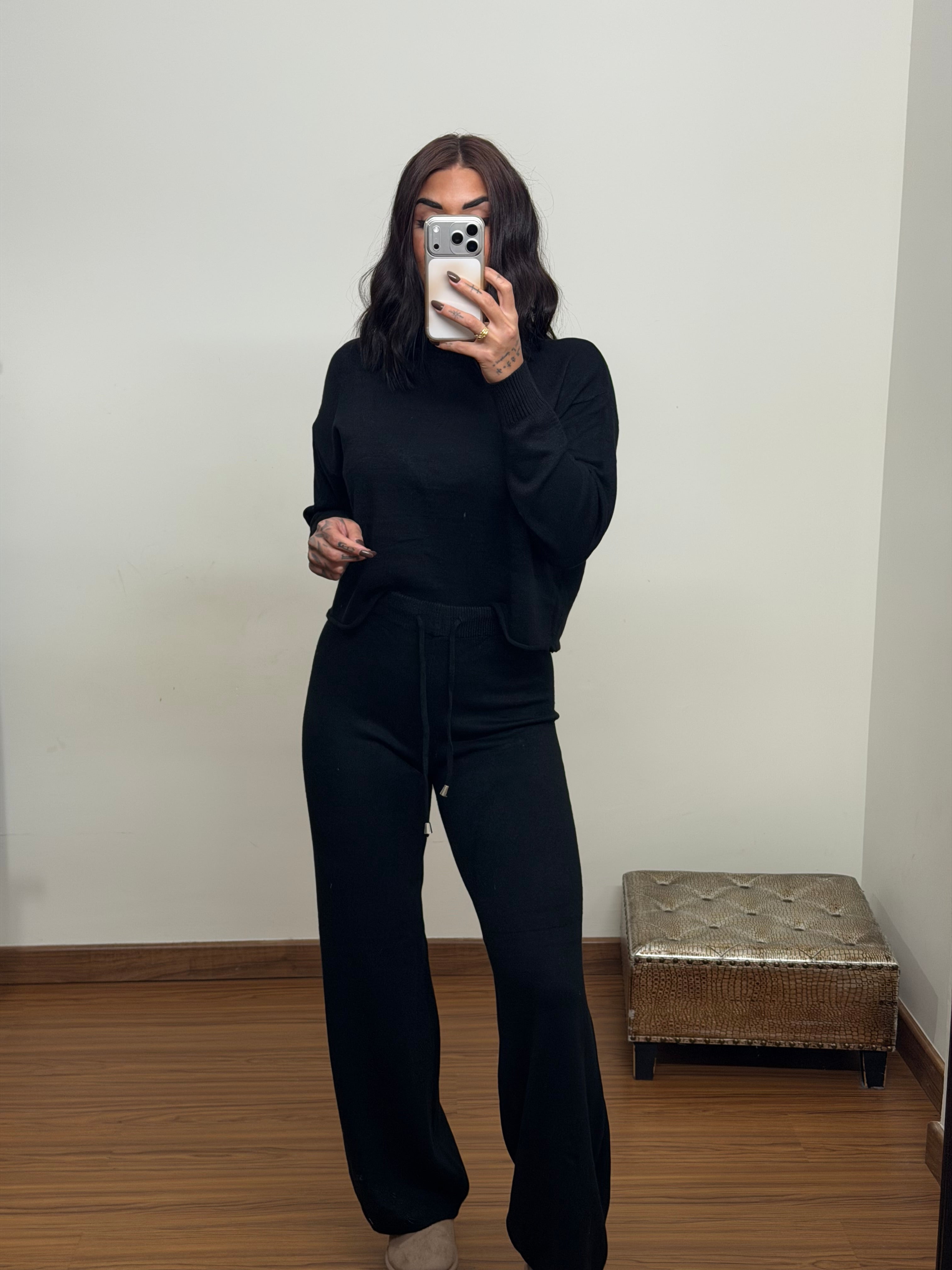 Conjunto polar negro