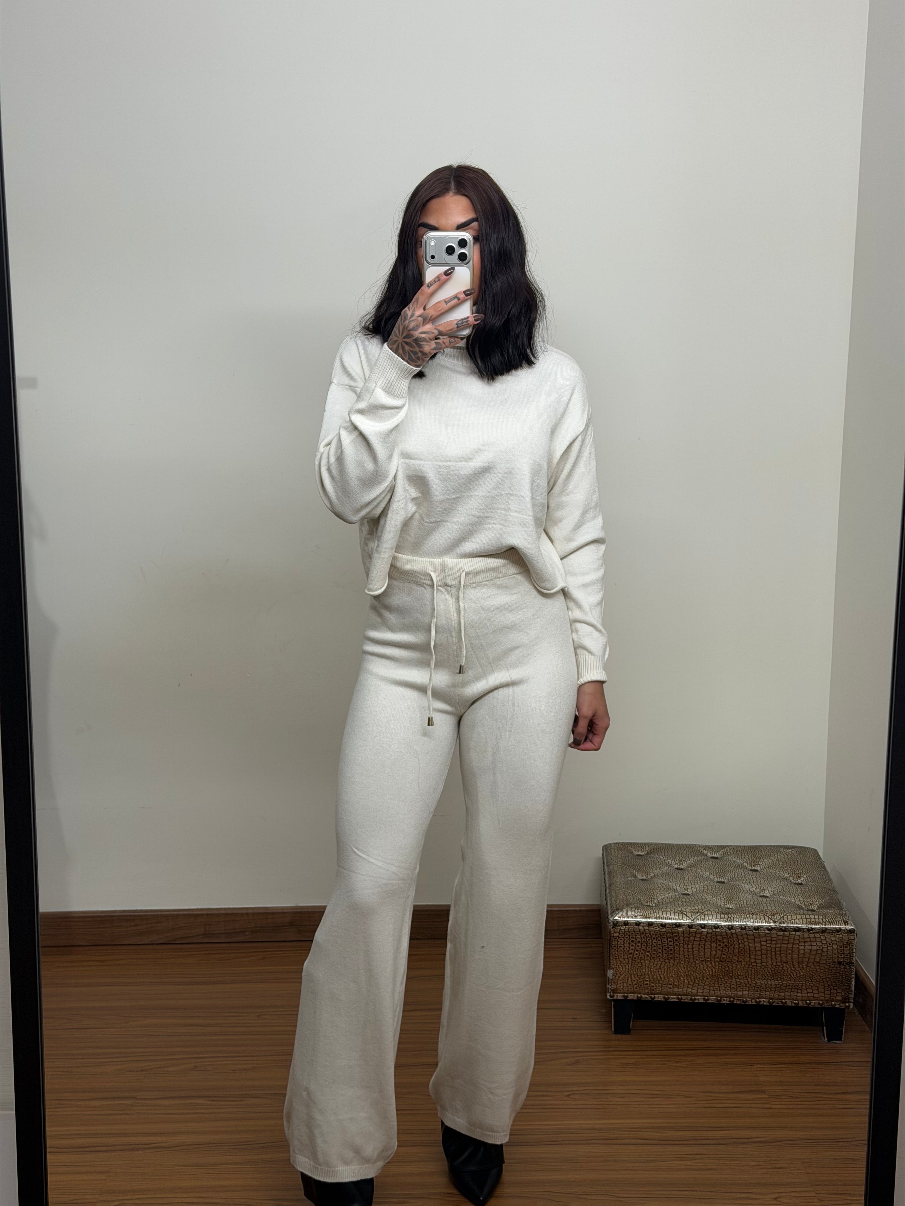 Conjunto polar blanco