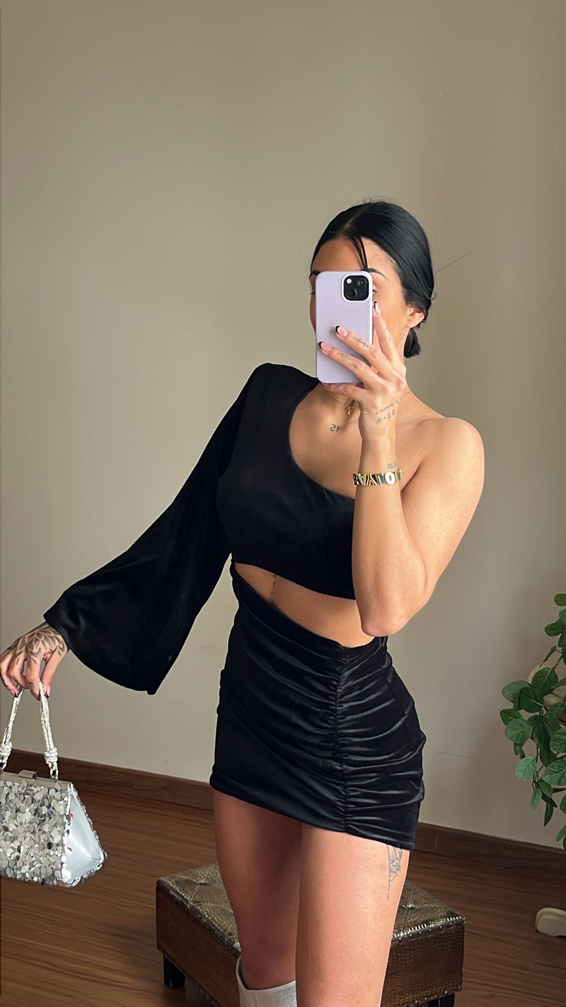 Vestido apertura negro