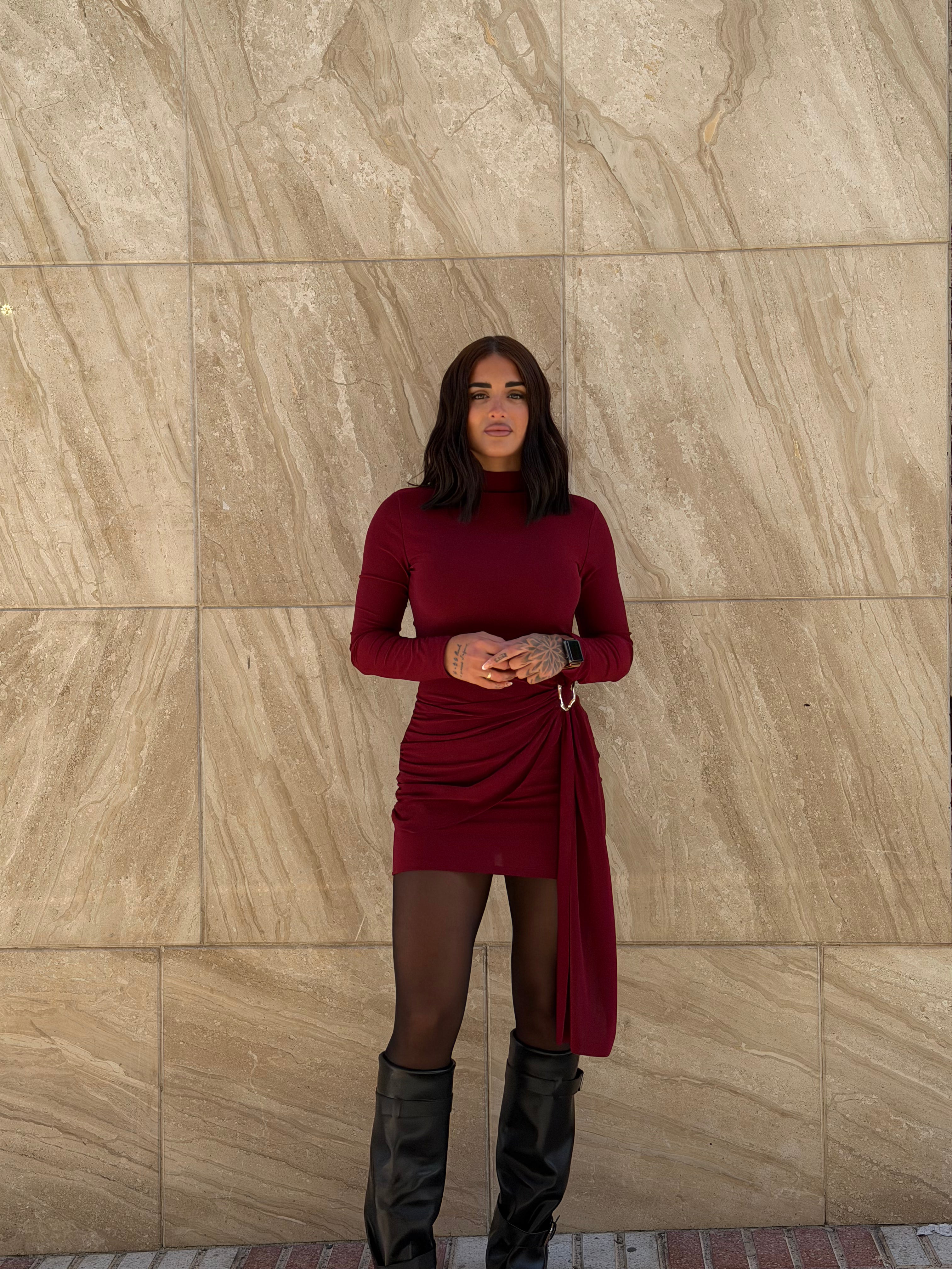 vestido linda burdeos